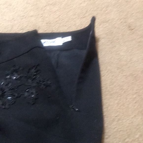 🌸NEW🌸 Moschino Jeans Vintage Black Beaded Flower Skirt - Picture 13 of 15